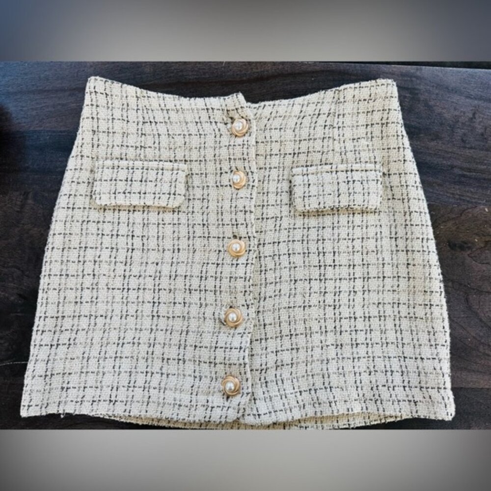 Elegant Cream Tweed Skirt size XS